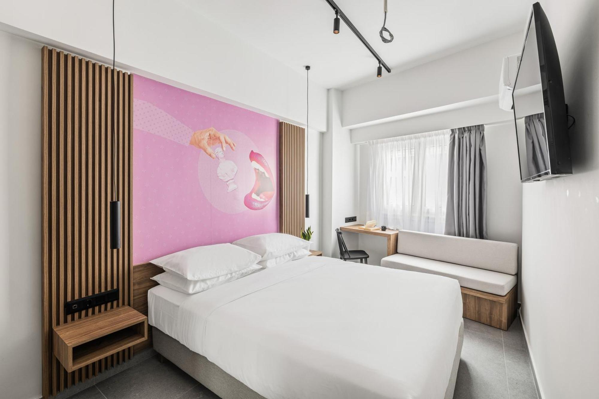 The Q Hotel