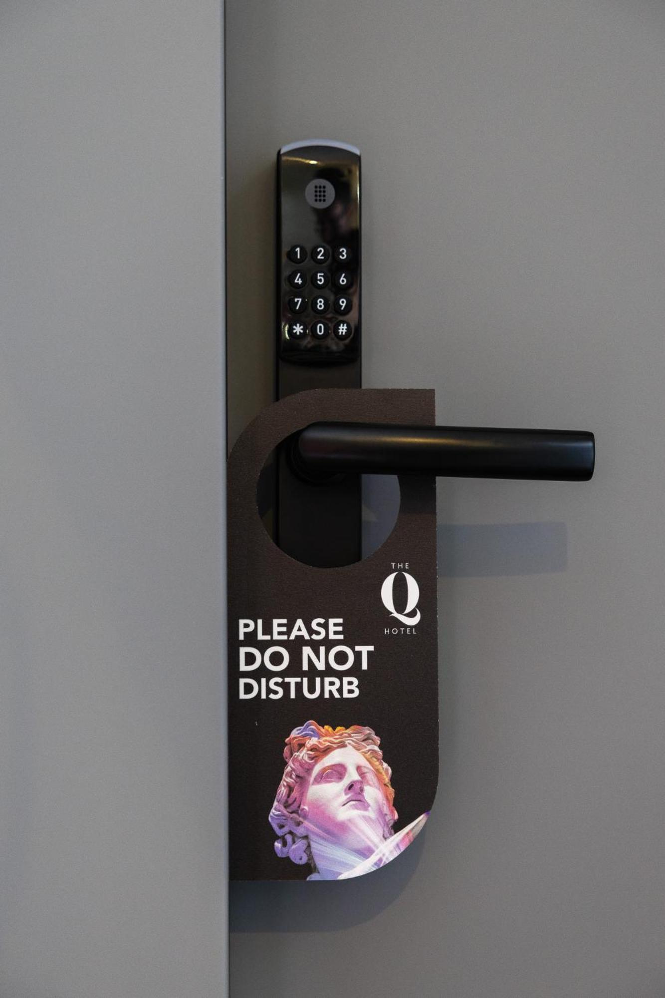 Hotel The Q *